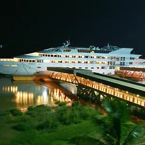 **** Botel Vintage Luxury Yacht Myanmar